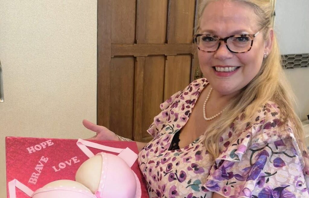 Andrea Knowles-Jones raising funds for Breast Cancer